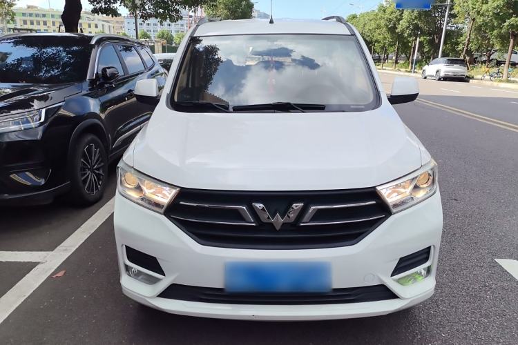 Used Wuling Hongguang 2019 1.5L S Comfort Edition China VI LAR
