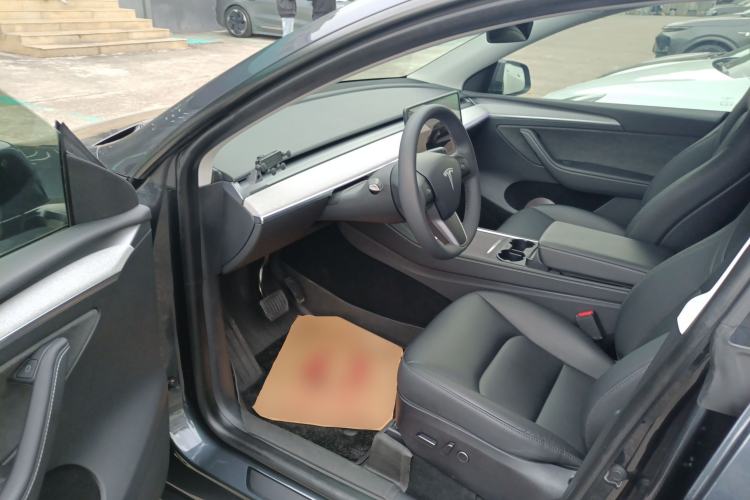 Used Tesla Model Y 2024 Rear-Wheel-Drive Version
