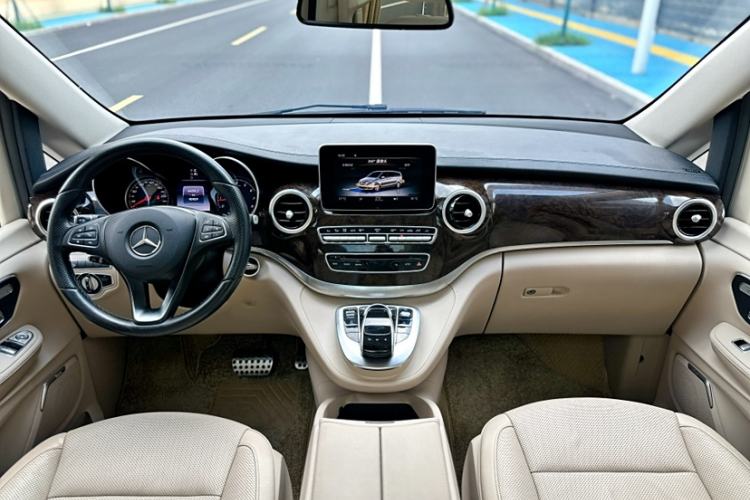 Used Mercedes-Benz V-Class 2017 V 260 L Prestige Extended Edition
