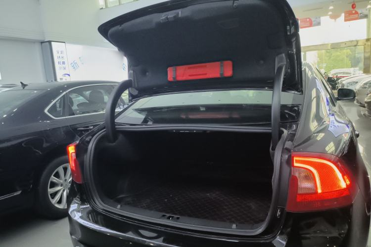 Used Volvo S60 2016 S60L T4 Zhiyuan Edition
