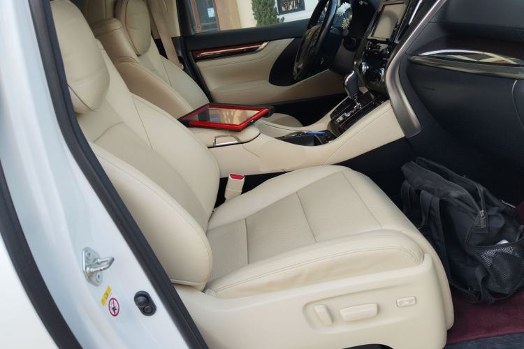 Used Toyota Alphard 2015 3.5L Luxury Edition
