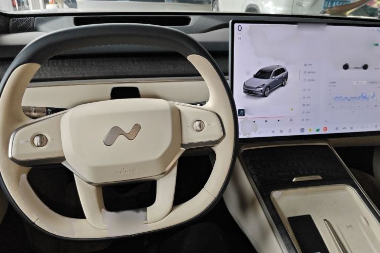 Used ONVO Luxeed L90 2025 Model—Max Six-Seater Version
