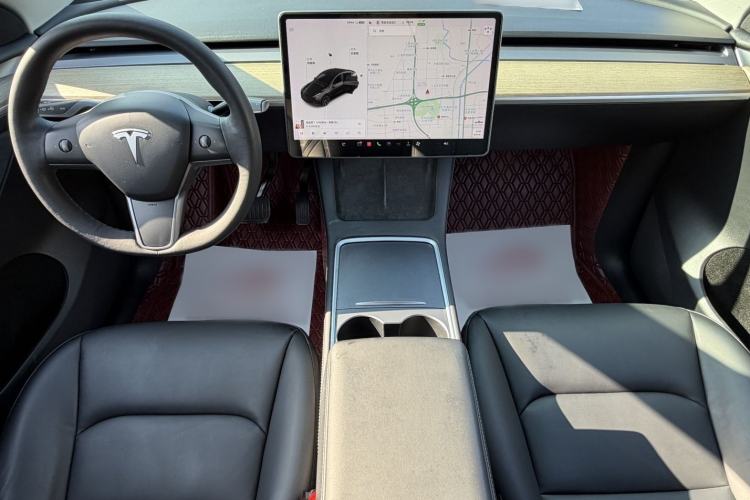 Used Tesla Model Y 2021 Long-Range All-Wheel-Drive Version
