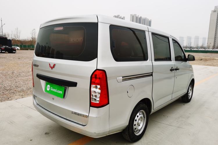 Used Wuling Rongguang V 2015 1.2L Practical Model
