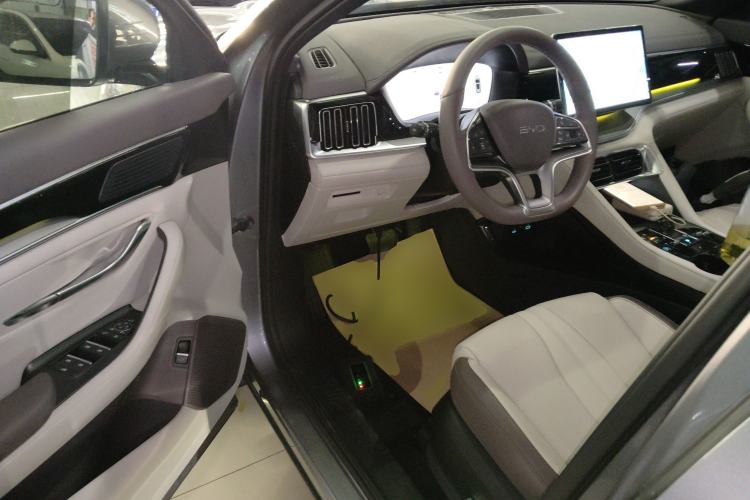 Used BYD Song PLUS New Energy 2025 EV 520km Premium Version
