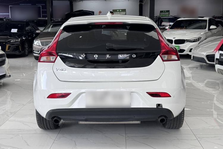 Used Volvo V40 2015 1.6T Zhiyi Edition