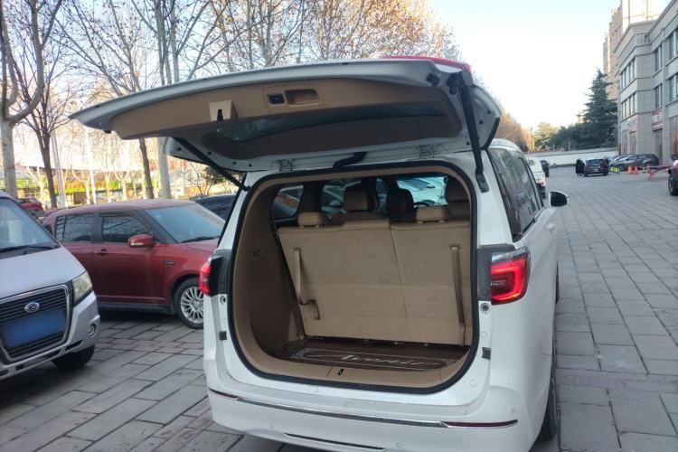 Used Buick GL8 2021 ES Land Cruiser 653T Luxury Edition
