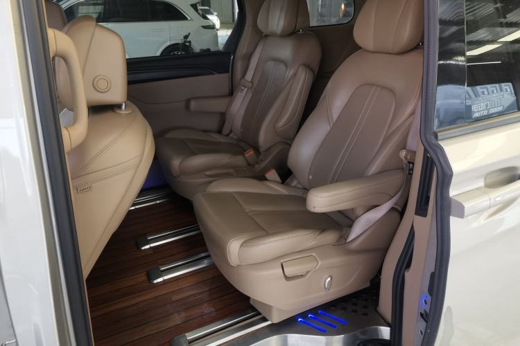 Used Buick GL8 2020 ES Land Cruiser 653T Luxury Edition
