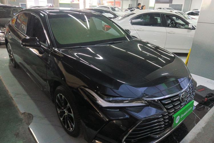 Used Toyota Avalon 2023 2.0L Premium Edition
