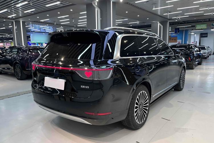 Used Hima AITO M9 2025 Extended-Range Ultra Version 52 kWh 6-Seater
