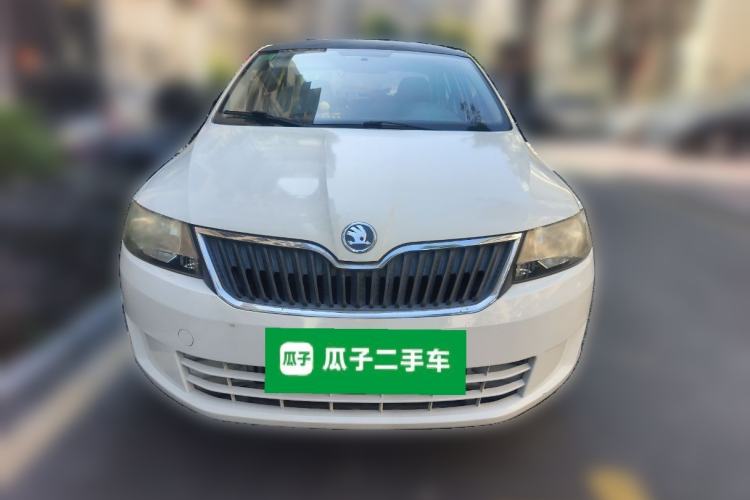 Used Skoda Rapid 2013 1.4L Manual Enjoyment Model