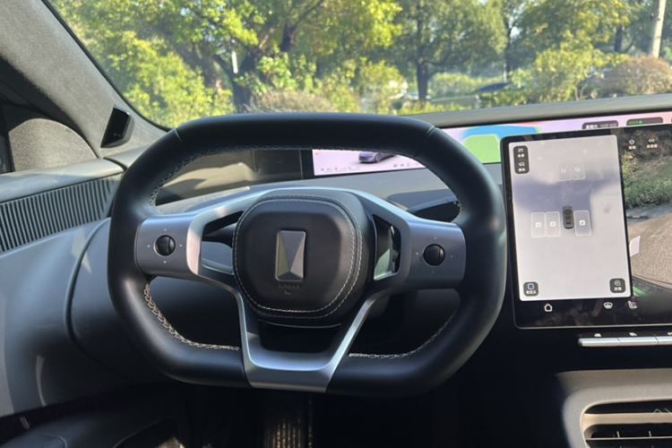 Used  12 2025 Ultra Extended-Range Edition
