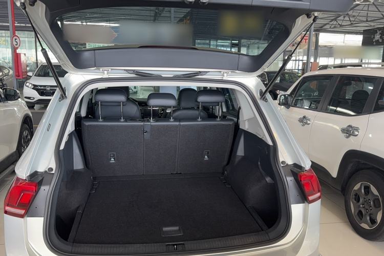 Used Volkswagen Tiguan L 2017 330TSI Automatic Two-Wheel Drive Luxury Edition
