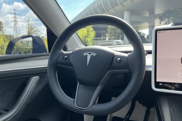 Used Tesla Model Y 2024 Rear-Wheel-Drive Version
