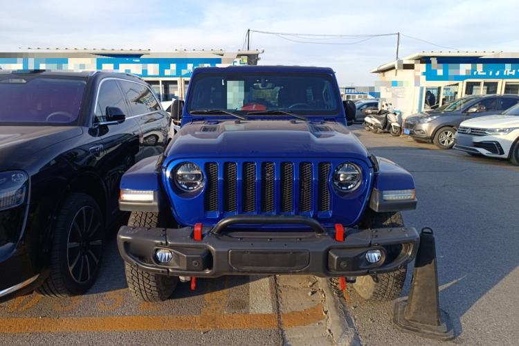 Used  Wrangler 2019 2.0T Sahara Four-Door Version China VI Emission Standard
