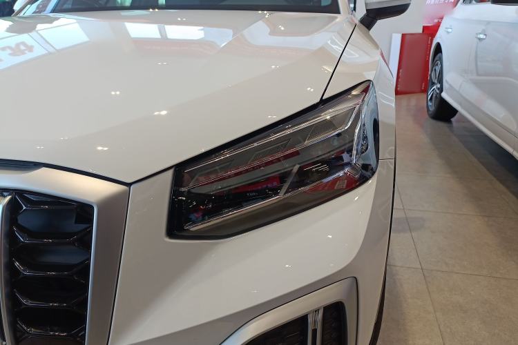 Used Audi Q2L 2023 35TFSI Fashionable and Elegant Model
