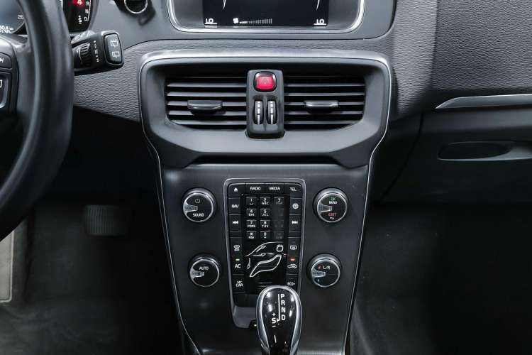 Used Volvo V40 2016 T3 Zhiyi Edition