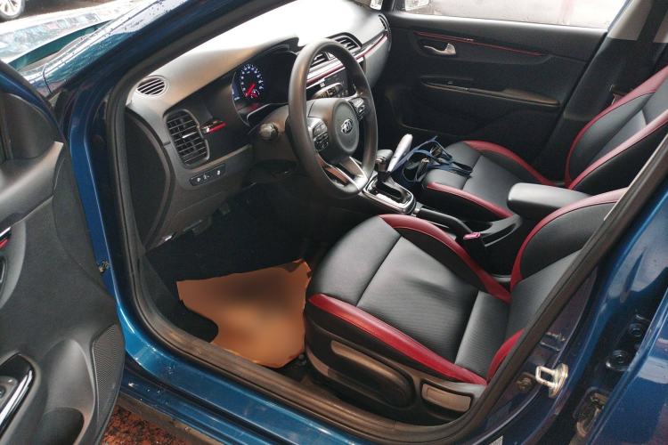 Used Kia KX Cross 2017 1.4L AT GLS
