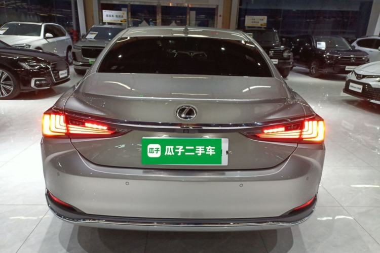 Used Lexus ES 2022 200 Excellence Edition
