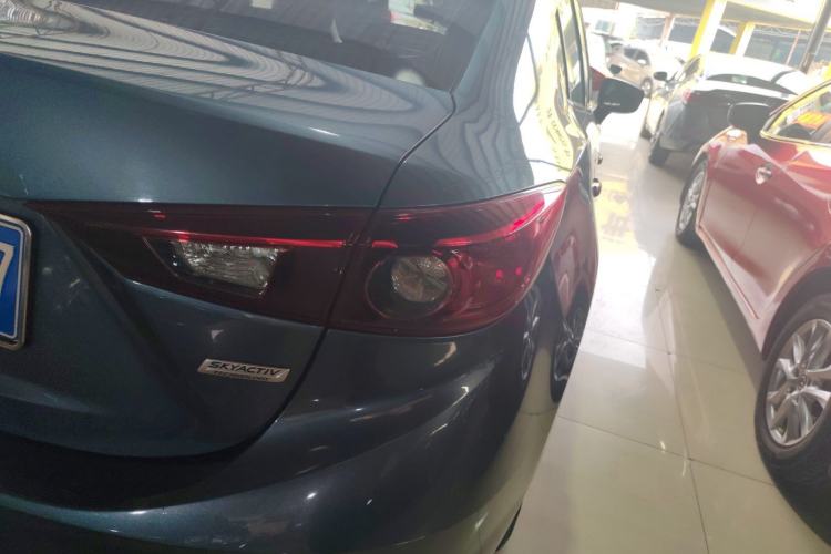 Used Mazda Mazda 3 Axela 2016 Sedan 1.5L Automatic Comfort Model
