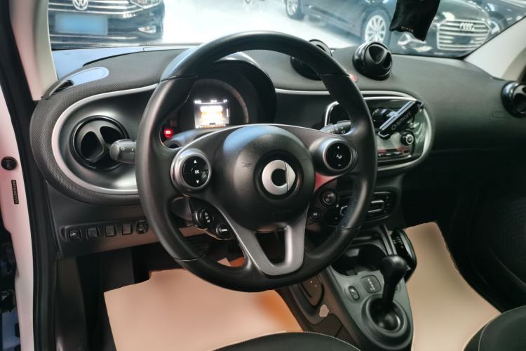 Used  fortwo 2018 1.0L 52kW Hardtop Passion Edition China V Standard
