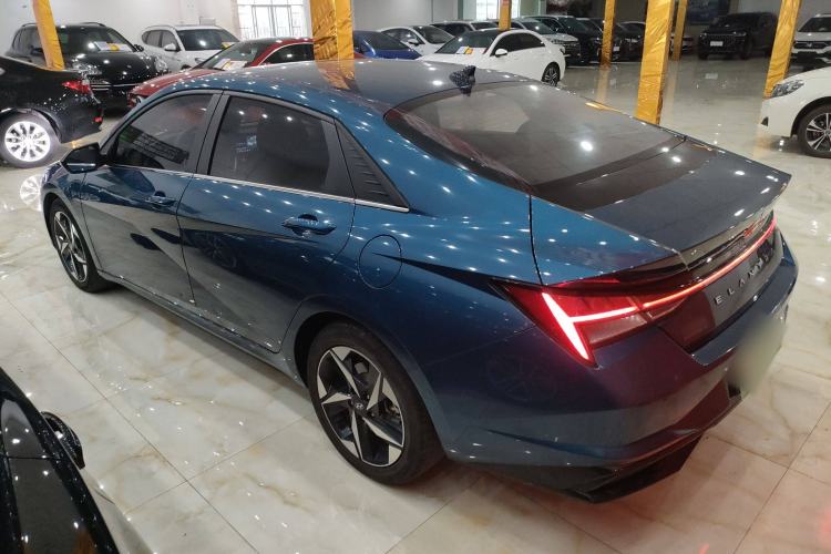 Used Hyundai Elantra 2022 1.5L CVT LUX Prestige Edition
