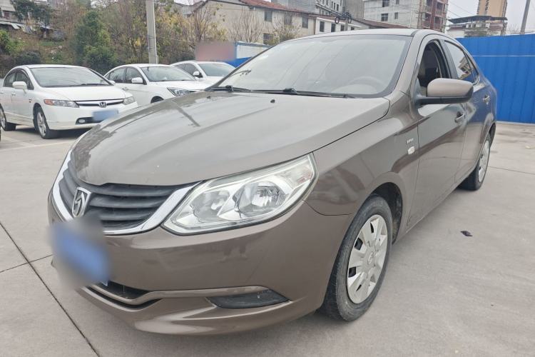 Used Baojun 630 2013 1.5L manual standard version