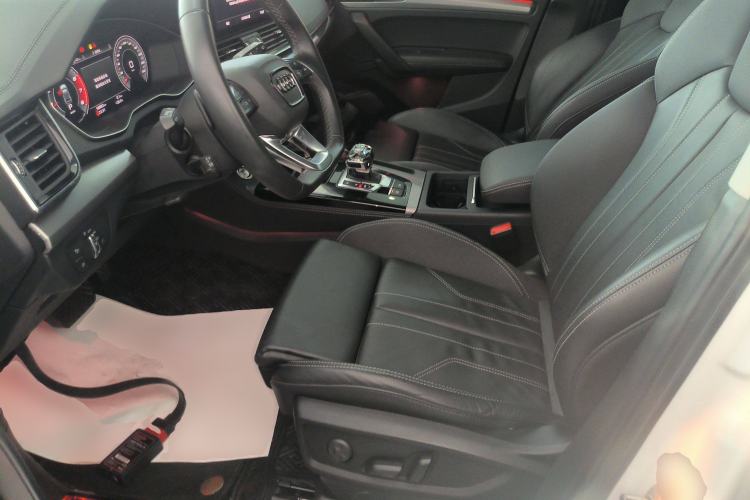 Used Audi Q5L 2022 40T Fashionable and Dynamic Model
