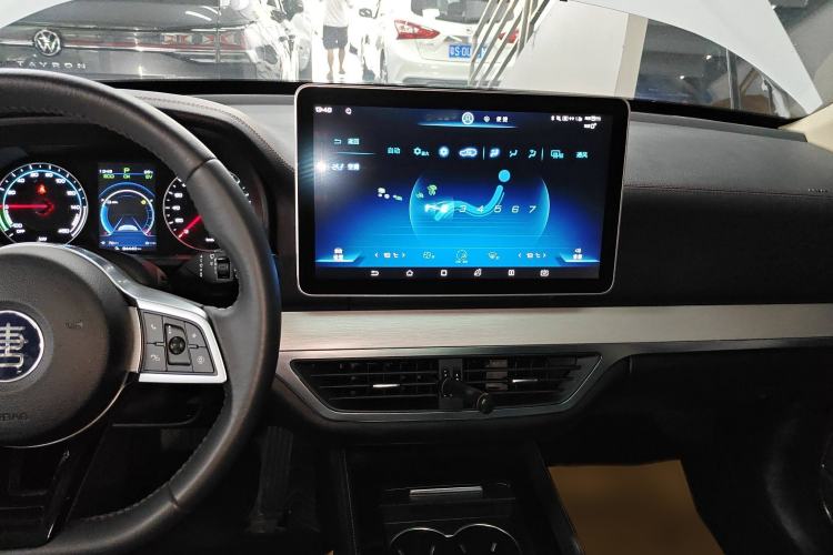 Used BYD Tang New Energy 2020 DM 2.0T Dual-Engine All-Wheel Drive Prestige 7-Seater China VI Standard
