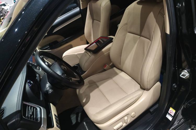 Used Toyota Highlander 2018 2.0T Four-Wheel Drive Luxury Version 7 Seats China VI Standard
