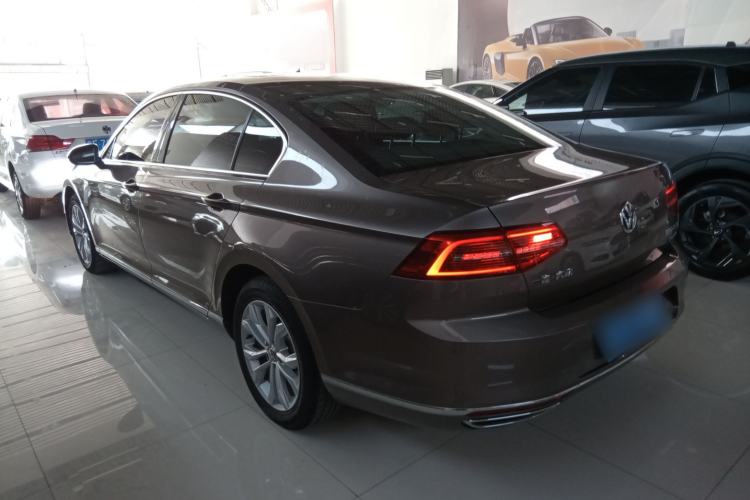 Used Volkswagen Magotan 2017 330TSI DSG Luxury Model
