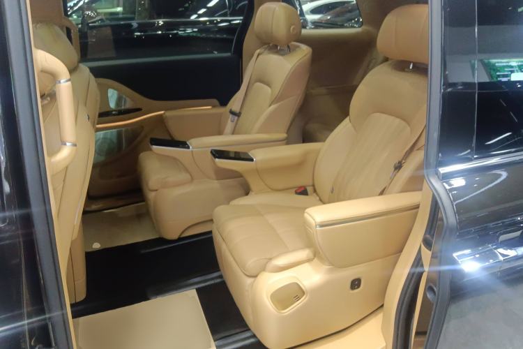 Used VOYAH Dream 2025 PHEV Four-Wheel-Drive Flagship Kunpeng Edition
