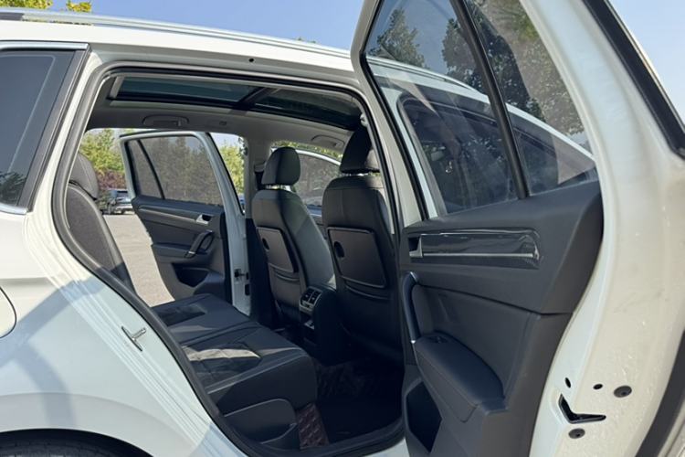 Used Volkswagen Golf Sportsvan 2018 280TSI Automatic Luxury Model
