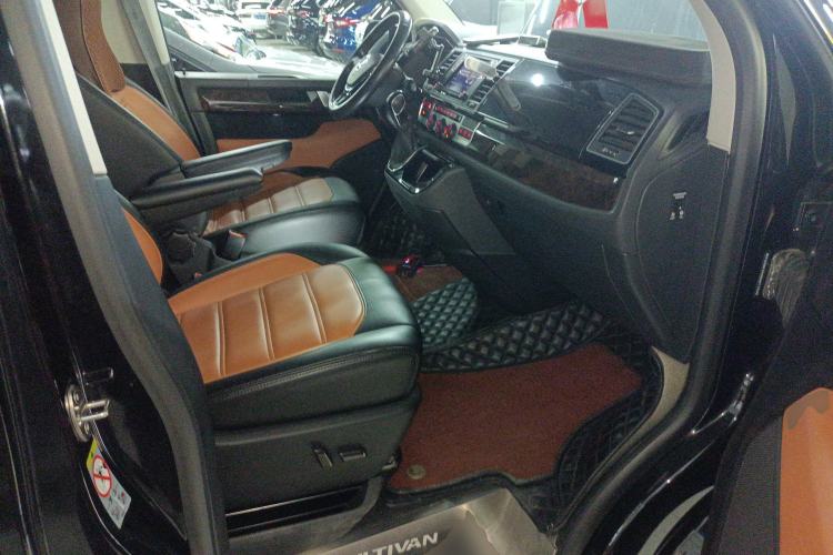 Used Volkswagen Multivan 2018 2.0 TSI Two-Wheel-Drive Luxury Edition 7 Seats
