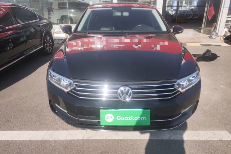 Used Volkswagen Magotan 2017 330TSI DSG Leading Model
