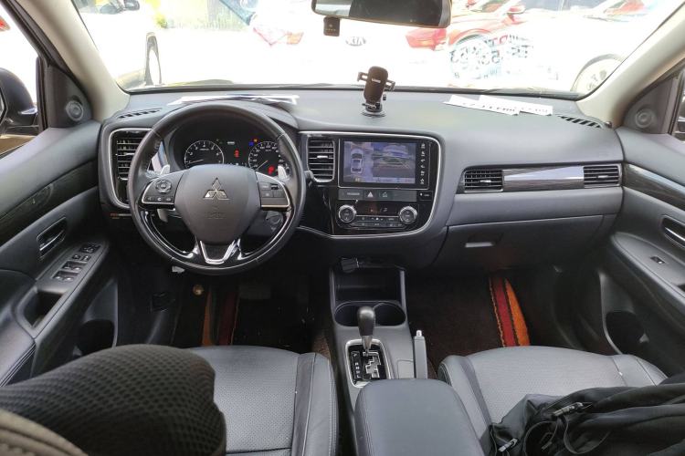 Used Mitsubishi Outlander 2016 2.4L 4x4 Elite Edition 5 Seats
