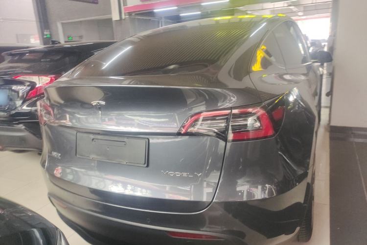 Used Tesla Model Y 2021 Standard Range Rear-Wheel Drive Version
