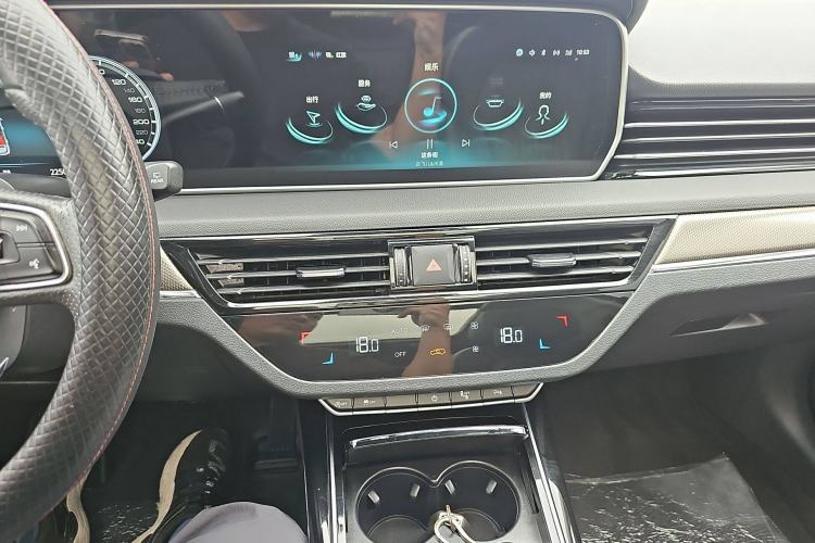 Used Hongqi HS5 2022 Facelifted Version 2.0T Smart Connect Flagship All-Wheel-Drive Edition
