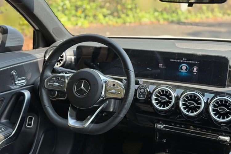 Used Mercedes-Benz A-Class 2021 A 200 L Sport Sedan Fashion Model
