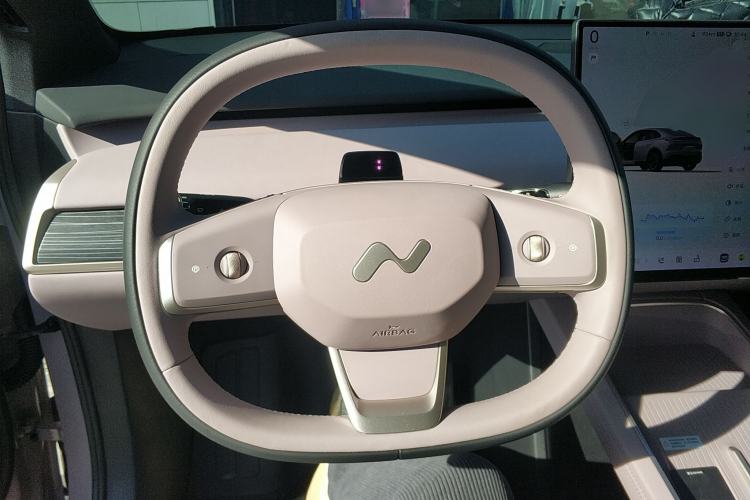 Used ONVO L60 2024 60 kWh Rear-Drive Version
