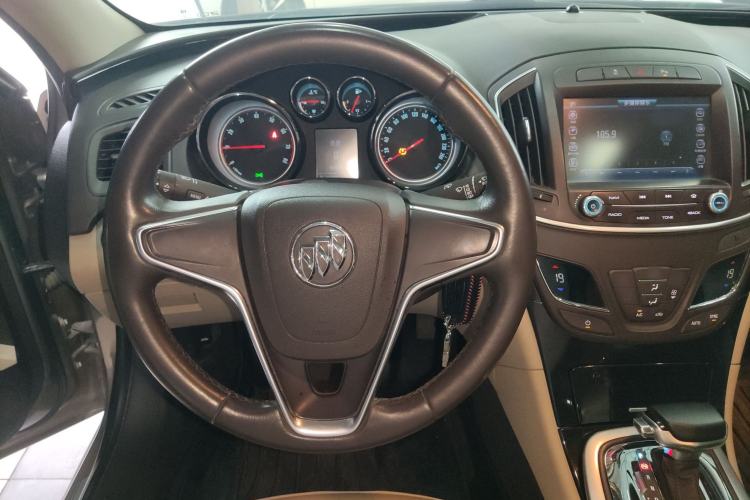 Used Buick Regal 2015 2.0L Leading Fashion Edition
