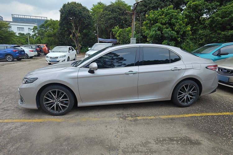 Used Toyota Camry 2021 2.5G Luxury Edition

