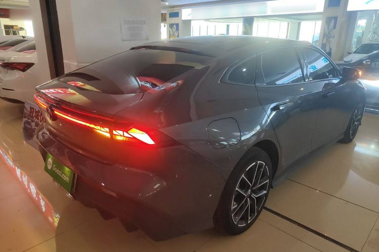 Used Changan UNI-V iDD 2024 Blue Whale Smart Electric iDD 136km Luxury Model
