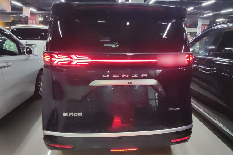 Used Denza D9 2022 DM-i 970 Four-Wheel Drive Flagship Model