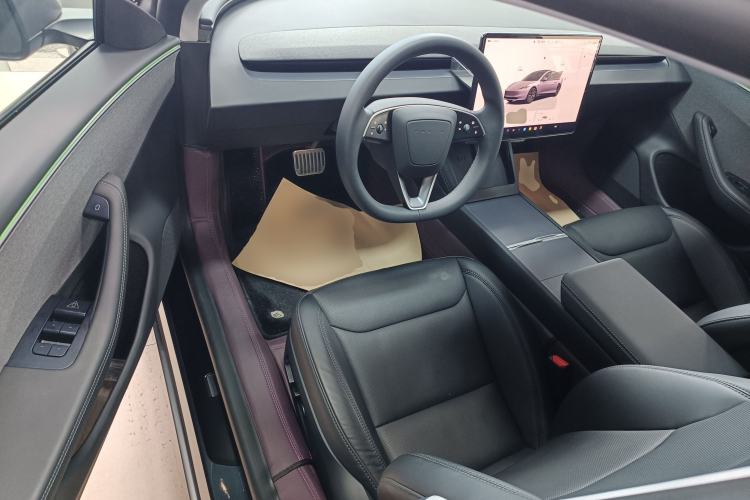 Used Tesla Model 3 2025 Rear-Wheel-Drive Version
