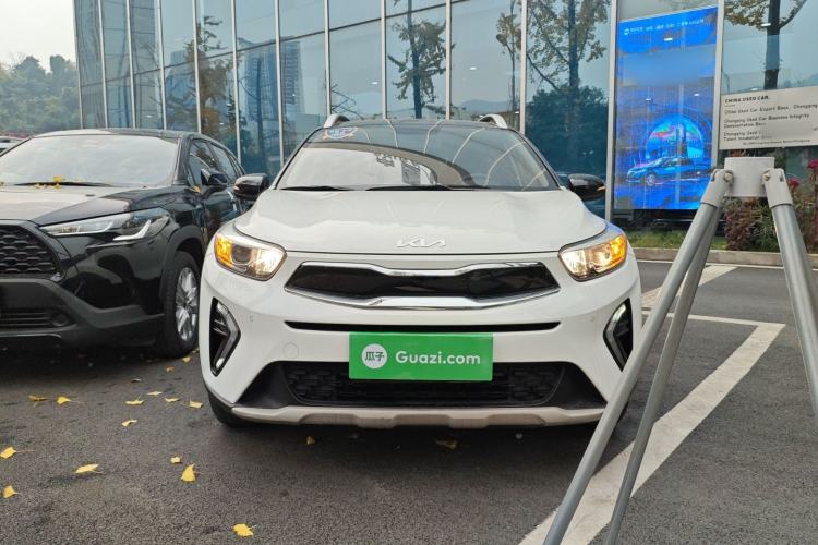 Used Kia kx1 Stonic 2021 1.4L CVT Sunroof Model
