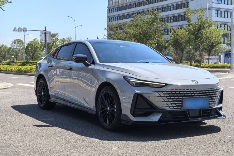 Used Changan UNI-V 2023 1.5T Sport Edition