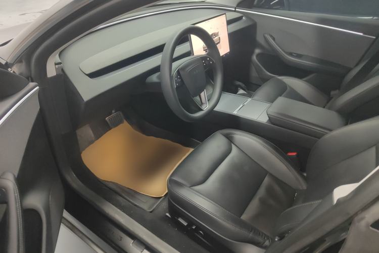 Used Tesla Model 3 2023 Rear-Wheel-Drive Version
