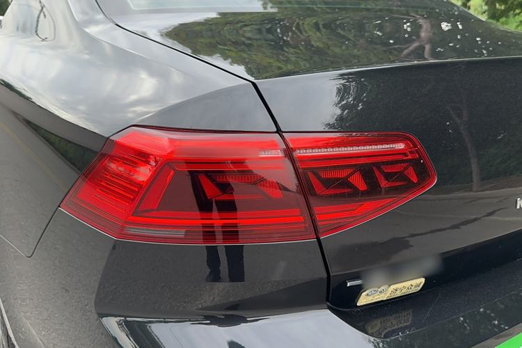 Used Volkswagen Magotan 2021 330TSI DSG 30th Anniversary Edition
