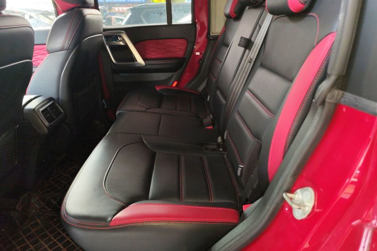 Used  BJ40 2020 2.0T Automatic Four-Wheel Drive Urban Hunter Edition Chivalrous Type